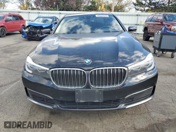✅ 2019 BMW 7 Series 740i xDrive • VIN: WBA7E4C58KGV28584 • Lot: 87237515. Listed on Copart with 196,536 mi. Free auction sales archive from the USA and detailed vehicle history report at DreamBid. Image 5.