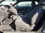 ✅ 2013 Dodge Challenger SXT • VIN: 2C3CDYAG0DH704653 • Lot: 78983674. Wystawiony na Copart z przebiegiem 172 714 mil. Bezpłatny archiwum sprzedaży aukcyjnych z USA i szczegółowy raport historii pojazdu na DreamBid. Zdjęcie 7.