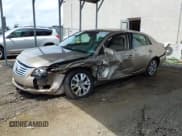 ✅ 2008 Toyota Avalon XL • VIN: 4T1BK36B68U289575 • Lot: 42992383. Wystawiony na IAAI z przebiegiem 110 821 mil. Bezpłatny archiwum sprzedaży aukcyjnych z USA i szczegółowy raport historii pojazdu na DreamBid. Zdjęcie 2.