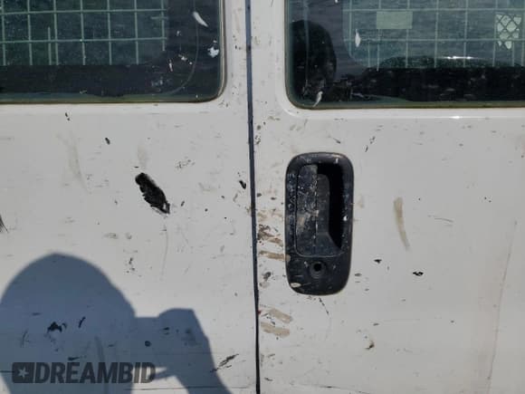 ✅ 2006 Chevrolet Express Cargo • VIN: 1GCGG25V261273793 • Lot: 68767365. Listed on Copart with 438,272 mi. Free auction sales archive from the USA and detailed vehicle history report at DreamBid. Image 11.