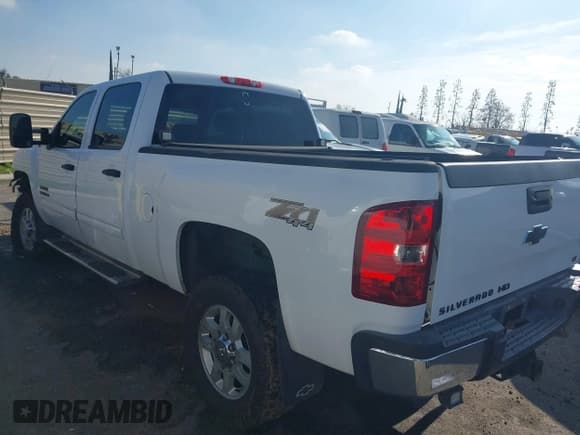 ✅ 2014 Chevrolet Silverado 2500HD LT • VIN: 1GC1KXC80EF116411 • Lot: 41208741. Listed on IAAI with 182,186 mi. Free auction sales archive from the USA and detailed vehicle history report at DreamBid. Image 14.