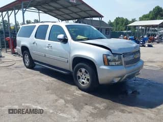 ✅ 2014 Chevrolet Suburban LT • VIN: 1GNSKJE70ER215516 • Lot: 42892191. Listed on IAAI with 201,872 mi. Free auction sales archive from the USA and detailed vehicle history report at DreamBid. Image 1.