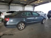 ✅ 2009 Volkswagen Passat Komfort • VIN: WVWJK73C79P049598 • Lot: 86301565. Listed on Copart with 135,722 mi. Free auction sales archive from the USA and detailed vehicle history report at DreamBid. Image 3.