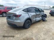✅ 2025 Tesla Model Y Long Range • VIN: 7SAYGDED0SA345552 • Лот: 43063341. Опубликован ранее на IAAI с пробегом 21 396 миль. Бесплатный доступ к архиву аукционных продаж из США и подробный отчёт об истории автомобиля на DreamBid. Изображение 4.