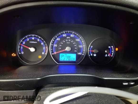 ✅ 2012 Hyundai Santa Fe Limited • VIN: 5XYZK4AG4CG112240 • Lot: 77424994. Listed on Copart with 217,853 mi. Free auction sales archive from the USA and detailed vehicle history report at DreamBid. Image 9.