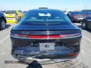 ✅ 2025 Lucid Air Pure • VIN: 50EA1PGA2SA008523 • Lot: 42867548. Wystawiony na IAAI z przebiegiem 1 798 mil. Bezpłatny archiwum sprzedaży aukcyjnych z USA i szczegółowy raport historii pojazdu na DreamBid. Zdjęcie 16.