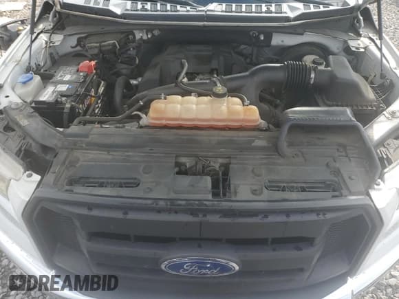 ✅ 2015 Ford F-150 XL • VIN: 1FTEX1CP2FFD00631 • Lot: 54481635. Wystawiony na Copart z przebiegiem 121 182 mil. Bezpłatny archiwum sprzedaży aukcyjnych z USA i szczegółowy raport historii pojazdu na DreamBid. Zdjęcie 11.