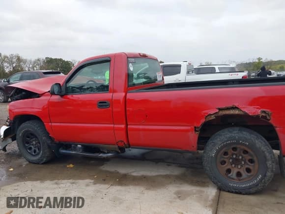 ✅ 2007 GMC Sierra 1500 Work Truck • VIN: 1GTEK14V67Z100721 • Лот: 43492368. Опубликован ранее на IAAI с пробегом 108 039 миль. Бесплатный доступ к архиву аукционных продаж из США и подробный отчёт об истории автомобиля на DreamBid. Изображение 15.