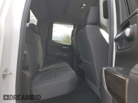 ✅ 2019 Chevrolet Silverado 1500 RST • VIN: 1GCRYEED6KZ349722 • Lot: 91101225. Wystawiony na Copart z przebiegiem 81 068 mil. Bezpłatny archiwum sprzedaży aukcyjnych z USA i szczegółowy raport historii pojazdu na DreamBid. Zdjęcie 10.