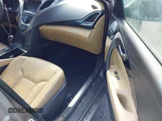 2013 Hyundai Azera z VIN KMHFH4JG7DA260834, wystawiony jako IAAI lot #41524437 z przebiegiem 152 992 mil mil oraz . Historia ofert i sprzedaży dostępna na DreamBid. Obrazek 5.