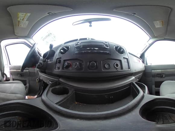 ✅ 2009 Ford Econoline Passenger XL • VIN: 1FBNE31LX9DA27606 • Lot: 43691894. Wystawiony na IAAI z przebiegiem 181 229 mil. Bezpłatny archiwum sprzedaży aukcyjnych z USA i szczegółowy raport historii pojazdu na DreamBid. Zdjęcie 18.