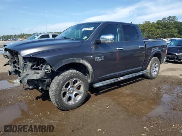✅ 2017 Ram 1500 Laramie • VIN: 1C6RR7NT6HS832622 • Lot: 82279095. Wystawiony na Copart z przebiegiem 115 282 mil. Bezpłatny archiwum sprzedaży aukcyjnych z USA i szczegółowy raport historii pojazdu na DreamBid. Zdjęcie 1.