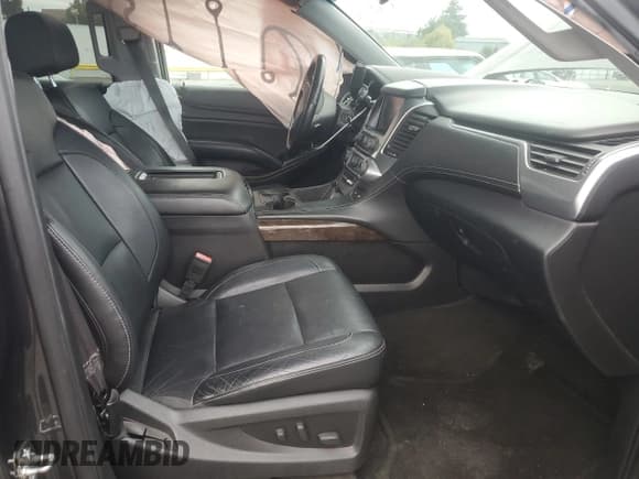 ✅ 2015 Chevrolet Suburban LT • VIN: 1GNSCJKC3FR569739 • Lot: 82291685. Wystawiony na Copart z przebiegiem 176 880 mil. Bezpłatny archiwum sprzedaży aukcyjnych z USA i szczegółowy raport historii pojazdu na DreamBid. Zdjęcie 7.