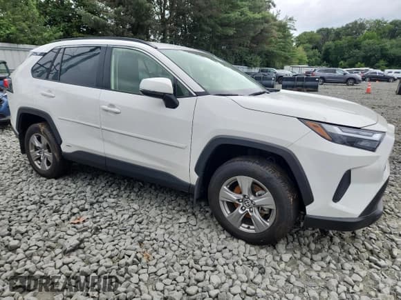 ✅ 2025 Toyota RAV4 Hybrid XLE • VIN: JTMRWRFV0SD278678 • Lot: 65265045. Listed on Copart with 4,177 mi. Free auction sales archive from the USA and detailed vehicle history report at DreamBid. Image 4.