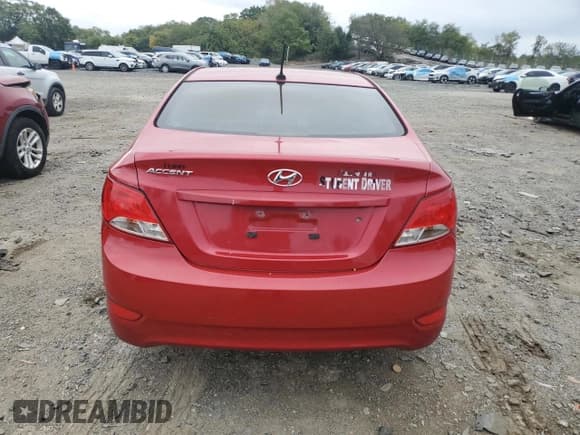 ✅ 2016 Hyundai Accent SE • VIN: KMHCT4AE6GU956409 • Лот: 72552054. Опубликован ранее на Copart с пробегом Не указан. Бесплатный доступ к архиву аукционных продаж из США и подробный отчёт об истории автомобиля на DreamBid. Изображение 6.