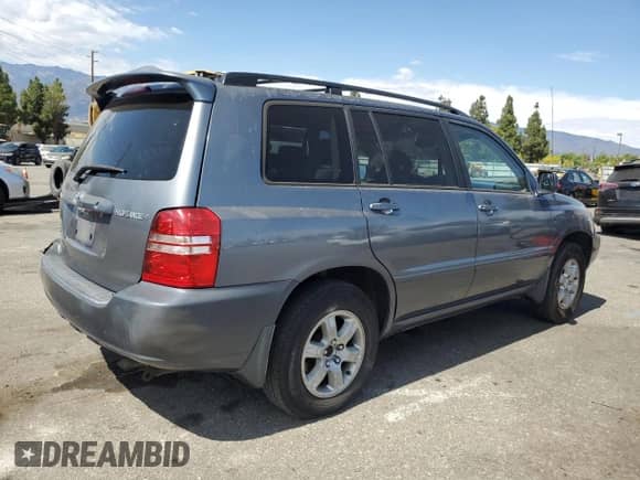 2001 Toyota Highlander с VIN JTEGF21A510013422, выставлен на аукционе Copart как лот 71253395 с пробегом 203 625 миль миль и Списание • Salvage title. История ставок и продаж доступна на DreamBid. Изображение 3.