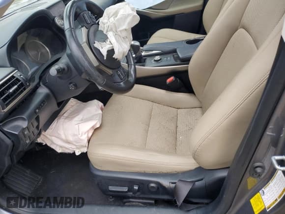 ✅ 2019 Lexus IS 300 F Sport • VIN: JTHC81D22K5039281 • Лот: 90678215. Опубликован ранее на Copart с пробегом 60 796 миль. Бесплатный доступ к архиву аукционных продаж из США и подробный отчёт об истории автомобиля на DreamBid. Изображение 7.