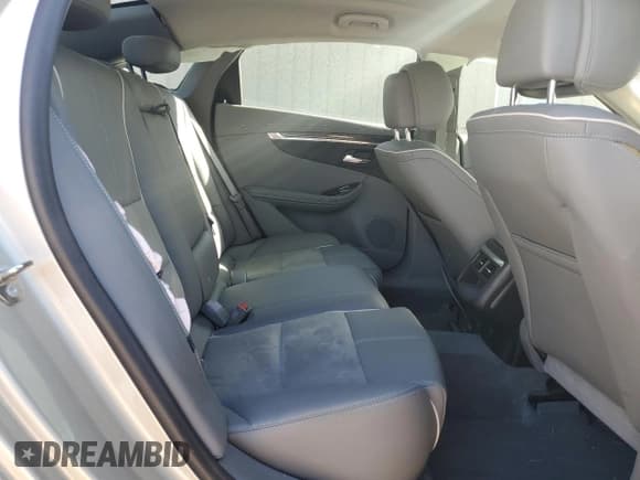 ✅ 2014 Chevrolet Impala LT • VIN: 2G1125S31E9227545 • Lot: 75168184. Wystawiony na Copart z przebiegiem 70 619 mil. Bezpłatny archiwum sprzedaży aukcyjnych z USA i szczegółowy raport historii pojazdu na DreamBid. Zdjęcie 11.