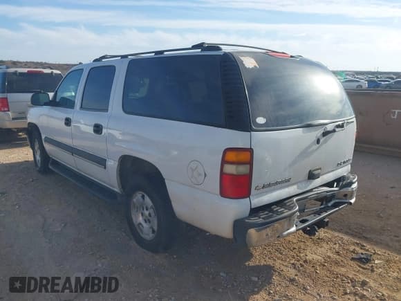 ✅ 2003 Chevrolet Suburban LT • VIN: 3GNEC16ZX3G322144 • Lot: 41439053. Wystawiony na IAAI z przebiegiem 239 789 mil. Bezpłatny archiwum sprzedaży aukcyjnych z USA i szczegółowy raport historii pojazdu na DreamBid. Zdjęcie 3.