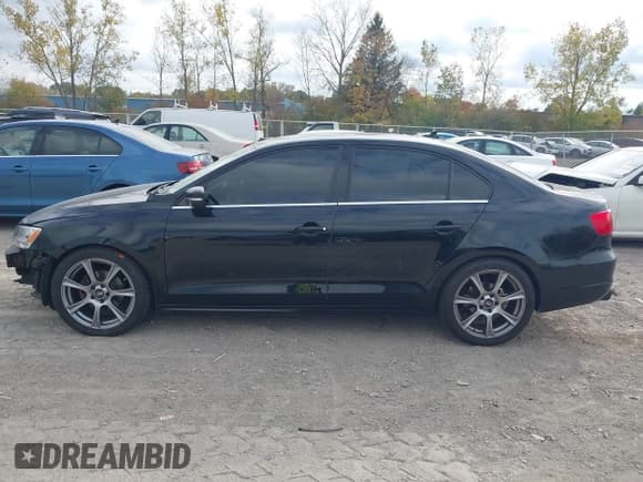 ✅ 2014 Volkswagen Jetta SE • VIN: 3VWD17AJ5EM289506 • Lot: 43461009. Listed on IAAI with 132,458 mi. Free auction sales archive from the USA and detailed vehicle history report at DreamBid. Image 14.