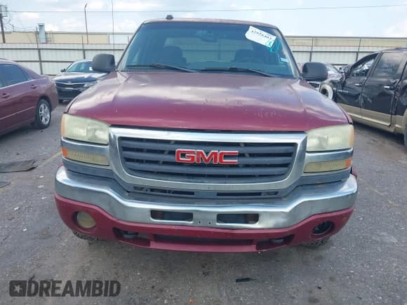 ✅ 2005 GMC Sierra 2500HD SLT • VIN: 1GTHK23U45F802871 • Lot: 42928403. Listed on IAAI with 304,156 mi. Free auction sales archive from the USA and detailed vehicle history report at DreamBid. Image 12.