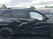 ✅ 2017 Jeep Cherokee Trailhawk • VIN: 1C4PJMBS6HW577058 • Лот: 42220033. Опубликован ранее на IAAI с пробегом 111 623 миль. Бесплатный доступ к архиву аукционных продаж из США и подробный отчёт об истории автомобиля на DreamBid. Изображение 13.