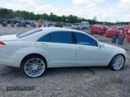 ✅ 2009 Mercedes-Benz S 550 • VIN: WDDNG86X89A260048 • Lot: 42158975. Wystawiony na IAAI z przebiegiem 183 378 mil. Bezpłatny archiwum sprzedaży aukcyjnych z USA i szczegółowy raport historii pojazdu na DreamBid. Zdjęcie 12.