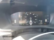 ✅ 2019 Volvo XC60 Momentum • VIN: LYV102DK9KB251729 • Lot: 87288785. Listed on Copart with 50,634 mi. Free auction sales archive from the USA and detailed vehicle history report at DreamBid. Image 9.