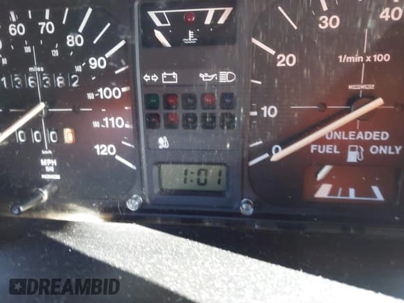 ✅ 1990 Volkswagen Cabriolet • VIN: WVWCB5153LK032285 • Lot: 41229361. Listed on IAAI with 136,382 mi. Free auction sales archive from the USA and detailed vehicle history report at DreamBid. Image 7.