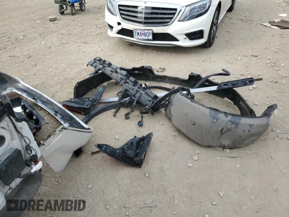 ✅ 2012 Ford Explorer Limited • VIN: 1FMHK8F8XCGA64272 • Lot: 86283915. Wystawiony na Copart z przebiegiem 197 827 mil. Bezpłatny archiwum sprzedaży aukcyjnych z USA i szczegółowy raport historii pojazdu na DreamBid. Zdjęcie 13.