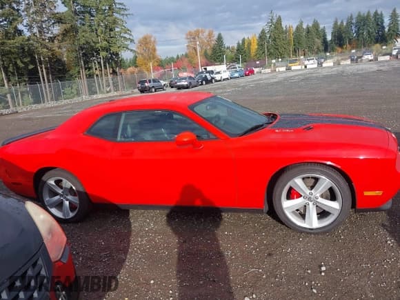 ✅ 2009 Dodge Challenger SRT-8 • VIN: 2B3LJ74W29H598233 • Lot: 43585194. Wystawiony na IAAI z przebiegiem 32 506 mil. Bezpłatny archiwum sprzedaży aukcyjnych z USA i szczegółowy raport historii pojazdu na DreamBid. Zdjęcie 14.