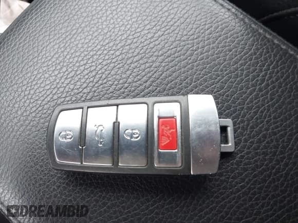 ✅ 2012 Volkswagen CC Sport • VIN: WVWMN7AN4CE512888 • Lot: 42353410. Listed on IAAI with 100,151 mi. Free auction sales archive from the USA and detailed vehicle history report at DreamBid. Image 11.