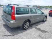 ✅ 2007 Volvo V70 2.4L • VIN: YV1SW612572618692 • Lot: 42628232. Wystawiony na IAAI z przebiegiem 266 421 mil. Bezpłatny archiwum sprzedaży aukcyjnych z USA i szczegółowy raport historii pojazdu na DreamBid. Zdjęcie 4.