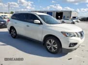 ✅ 2017 Nissan Pathfinder SV • VIN: 5N1DR2MM5HC660458 • Lot: 82164835. Listed on Copart with 89,579 mi. Free auction sales archive from the USA and detailed vehicle history report at DreamBid. Image 4.