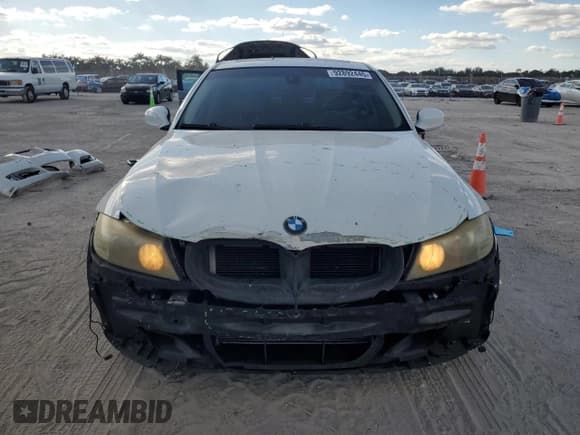 ✅ 2009 BMW 3 Series 328i • VIN: WBAPH57599NL77770 • Lot: 92892445. Listed on Copart with 66,122 mi. Free auction sales archive from the USA and detailed vehicle history report at DreamBid. Image 5.