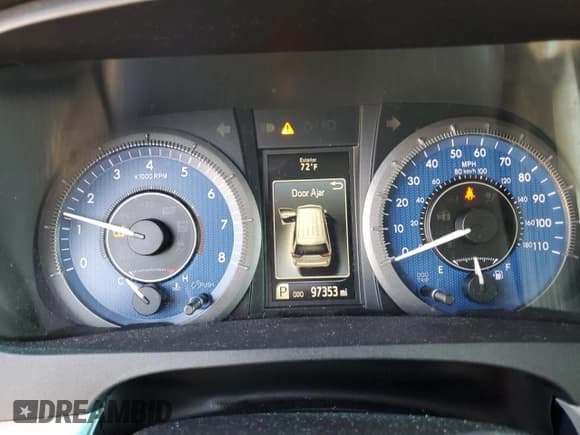 ✅ 2016 Toyota Sienna XLE • VIN: 5TDYK3DC0GS734521 • Lot: 83792655. Listed on Copart with 97,353 mi. Free auction sales archive from the USA and detailed vehicle history report at DreamBid. Image 9.