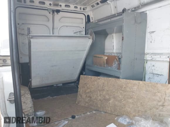 ✅ 2018 Ram ProMaster Cargo • VIN: 3C6TRVDG9JE148929 • Lot: 43599070. Wystawiony na IAAI z przebiegiem 65 876 mil. Bezpłatny archiwum sprzedaży aukcyjnych z USA i szczegółowy raport historii pojazdu na DreamBid. Zdjęcie 8.