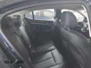 ✅ 2023 Genesis G70 2.0T • VIN: KMTG34TA2PU131355 • Lot: 43548986. Wystawiony na IAAI z przebiegiem 41 418 mil. Bezpłatny archiwum sprzedaży aukcyjnych z USA i szczegółowy raport historii pojazdu na DreamBid. Zdjęcie 8.