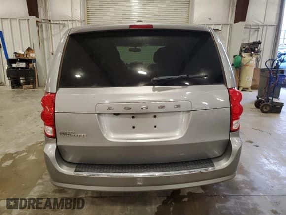 ✅ 2018 Dodge Grand Caravan SE Plus • VIN: 2C4RDGBG3JR169063 • Lot: 90487715. Wystawiony na Copart z przebiegiem 215 035 mil. Bezpłatny archiwum sprzedaży aukcyjnych z USA i szczegółowy raport historii pojazdu na DreamBid. Zdjęcie 6.