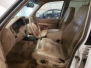 ✅ 2000 Ford Explorer Eddie Bauer • VIN: 1FMDU84P0YZC67167 • Лот: 85806684. Опубликован ранее на Copart с пробегом 156 411 миль. Бесплатный доступ к архиву аукционных продаж из США и подробный отчёт об истории автомобиля на DreamBid. Изображение 7.