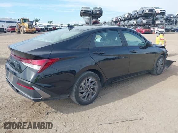 ✅ 2024 Hyundai Elantra SEL • VIN: KMHLM4DGXRU635843 • Lot: 43279016. Listed on IAAI with 32,546 mi. Free auction sales archive from the USA and detailed vehicle history report at DreamBid. Image 4.