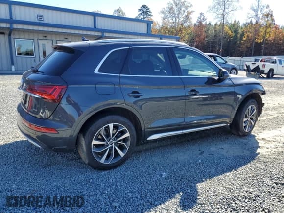 ✅ 2021 Audi Q5 Premium • VIN: WA1AAAFY7M2130818 • Lot: 90986645. Listed on Copart with 34,709 mi. Free auction sales archive from the USA and detailed vehicle history report at DreamBid. Image 3.