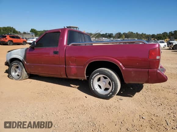 1995 Chevrolet S-10 with VIN 1GCCS1449S8127652, listed as a Copart auction lot 76570914 with Not provided miles and Salvage title. Bid and sale history available at DreamBid. Image 2.