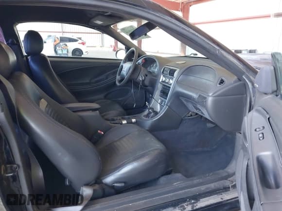 ✅ 2003 Ford Mustang Premium Mach 1 • VIN: 1FAFP42R83F437440 • Lot: 42310934. Wystawiony na IAAI z przebiegiem 110 726 mil. Bezpłatny archiwum sprzedaży aukcyjnych z USA i szczegółowy raport historii pojazdu na DreamBid. Zdjęcie 5.