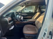 ✅ 2025 Toyota Highlander XLE • VIN: 5TDAAAB51SS080554 • Lot: 81379815. Listed on Copart with 5,643 mi. Free auction sales archive from the USA and detailed vehicle history report at DreamBid. Image 7.