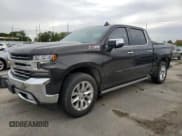 ✅ 2021 Chevrolet Silverado 1500 • VIN: MV1N3886791ND • Лот: 70760693. Опубликован ранее на Copart с пробегом 27 038 миль. Бесплатный доступ к архиву аукционных продаж из США и подробный отчёт об истории автомобиля на DreamBid. Изображение 1.