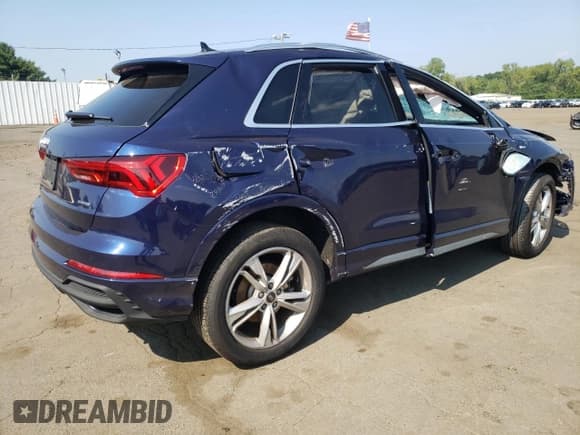 ✅ 2023 Audi Q3 S line Premium Plus • VIN: WA1EECF38P1031523 • Lot: 69147245. Wystawiony na Copart z przebiegiem 20 591 mil. Bezpłatny archiwum sprzedaży aukcyjnych z USA i szczegółowy raport historii pojazdu na DreamBid. Zdjęcie 3.
