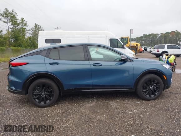 ✅ 2024 Buick Envista Sport Touring • VIN: KL47LBE24RB221463 • Lot: 43413927. Listed on IAAI with 22,329 mi. Free auction sales archive from the USA and detailed vehicle history report at DreamBid. Image 13.