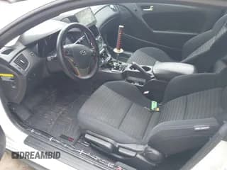 ✅ 2013 Hyundai Genesis Coupe 2.0T • VIN: KMHHT6KD3DU092695 • Lot: 43050592. Wystawiony na IAAI z przebiegiem 101 572 mil. Bezpłatny archiwum sprzedaży aukcyjnych z USA i szczegółowy raport historii pojazdu na DreamBid. Zdjęcie 5.