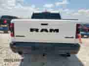 2020 Ram 1500 Rebel z VIN 1C6SRFLM5LN364977, wystawiony jako Copart lot #70115965 z przebiegiem 96 631 mil mil oraz Szkoda całkowita • Salvage title. Historia ofert i sprzedaży dostępna na DreamBid. Obrazek 6.